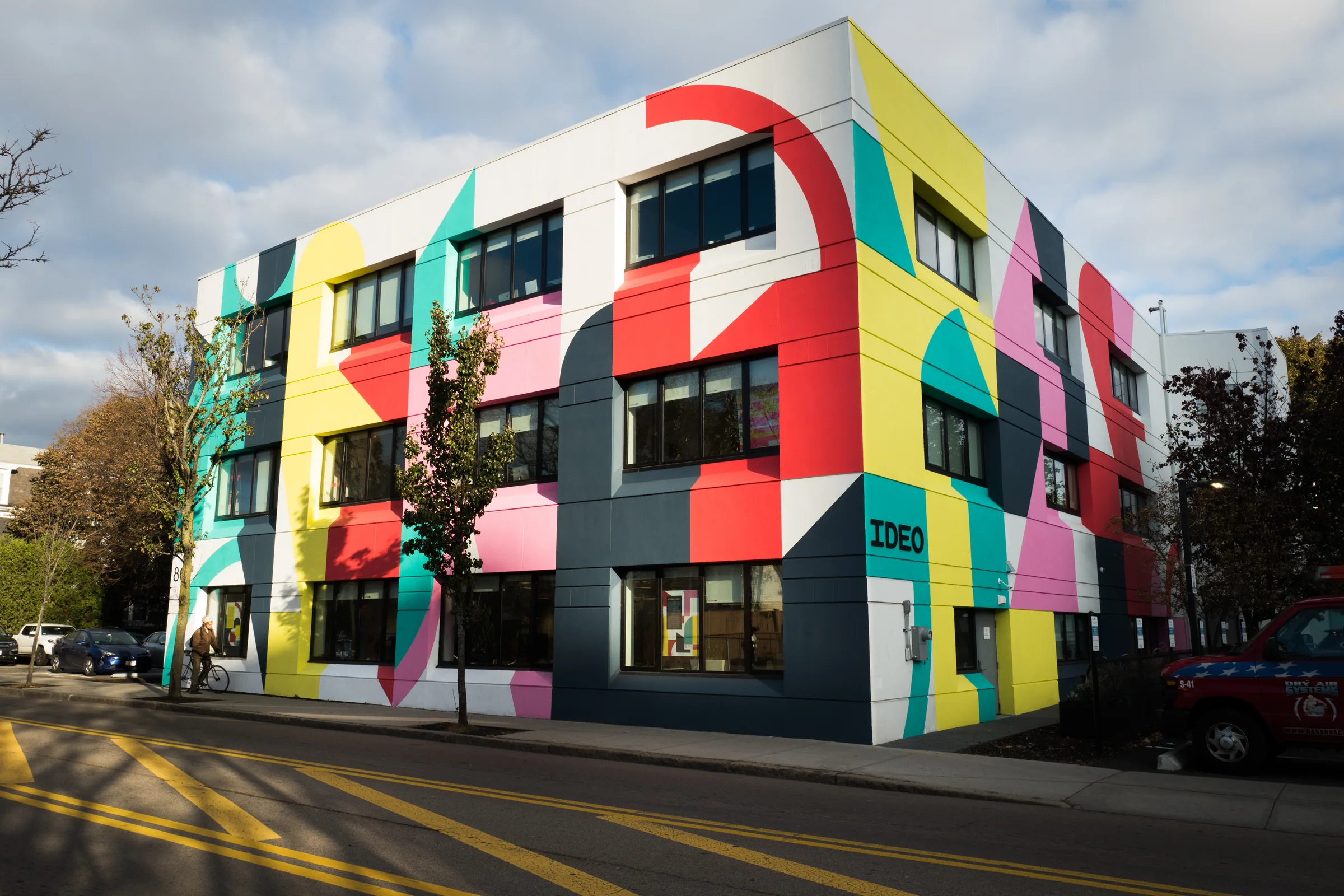 IDEO Cambridge studio, exterior view