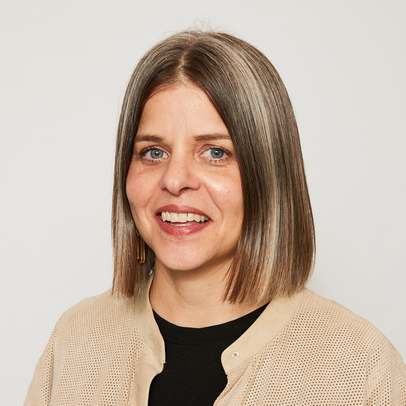 Kelly Bjork
